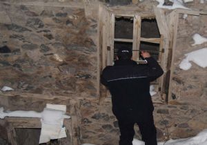 Emniyet'ten silah operasyonu